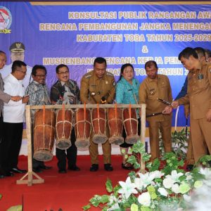 Bupati Toba Sampaikan Pedoman Pelaksanaan Pembangunan Daerah Untuk para OPD Bupati Toba Sampaikan Pedoman Pelaksanaan Pembangunan Daerah Untuk para OPD